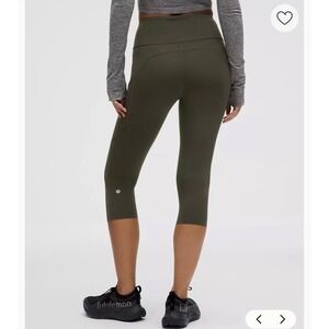 Lululemon women's olive 6 Fast‎ and Free High-Rise Crop Pocket leggings active